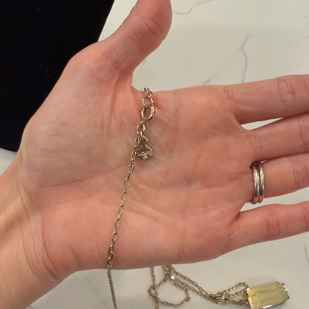 LOFT gold pendant necklace - Picture 2 of 4